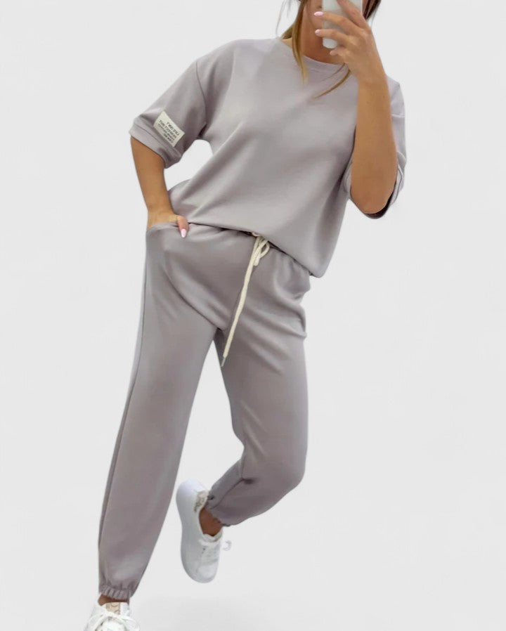 Gloria - Comfortable Half-Sleeve & Trouser Set