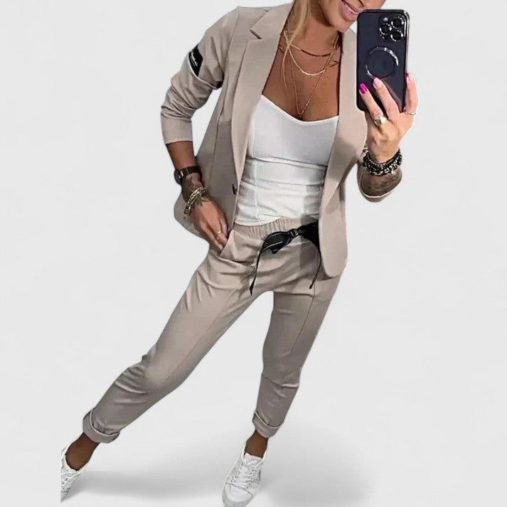 Kina - Elegant Blazer and Jogger Set