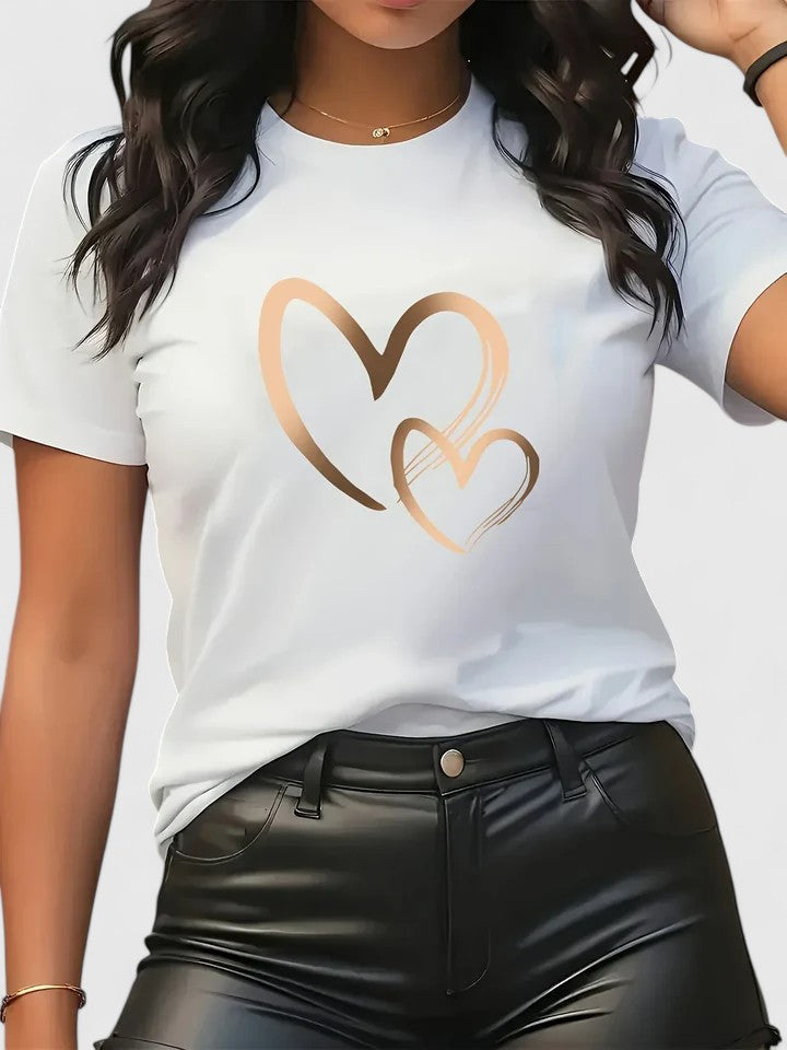 Clara - Comfortable Heart Graphic T-Shirt