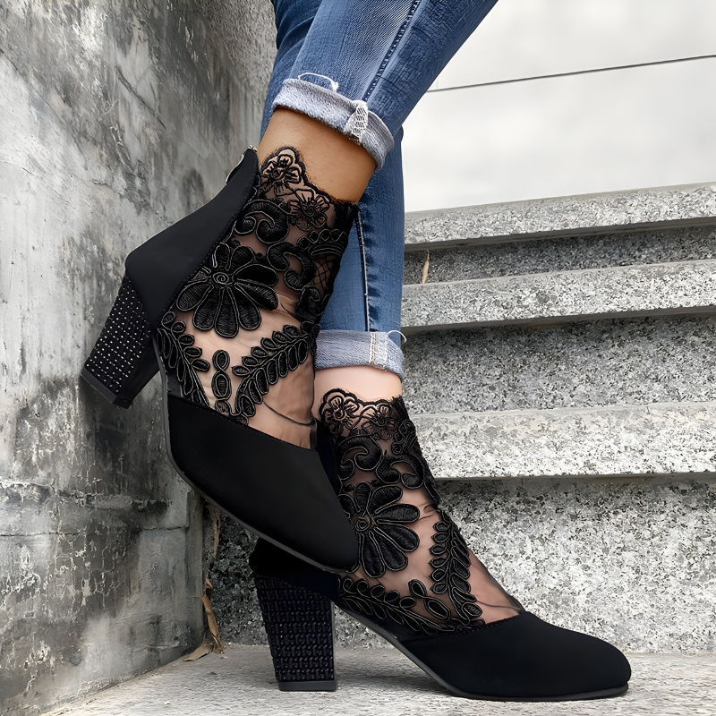 Lynora - Support Heels