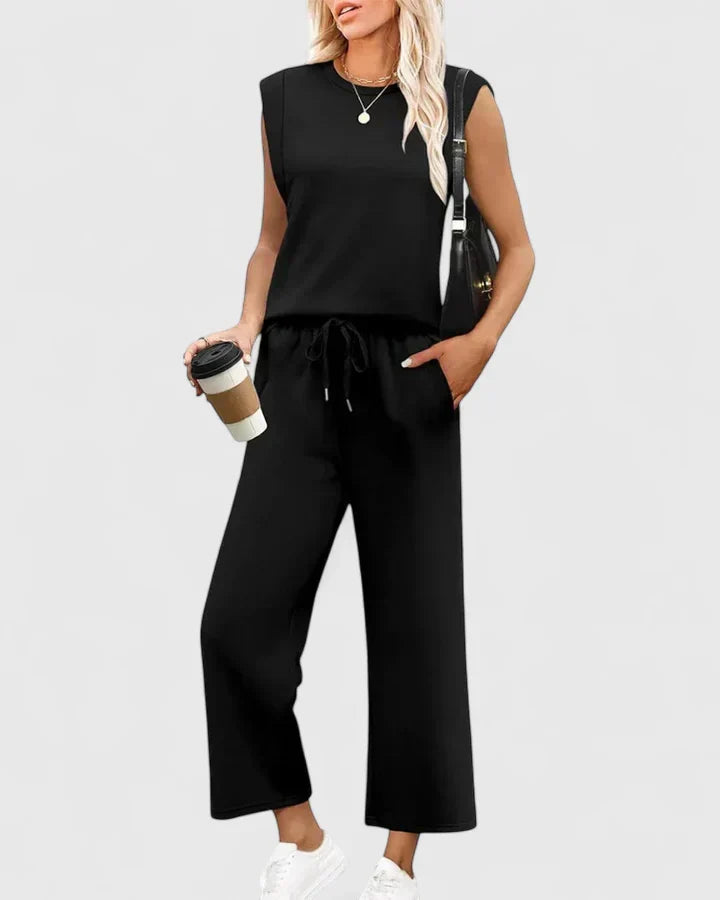 Olyzette - Comfortable Sleeveless Two-Piece Set