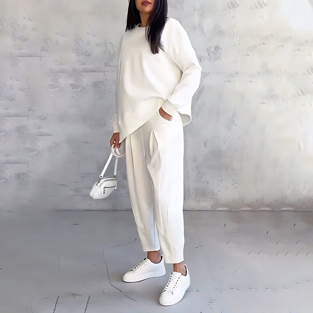 Avenn Comfortable Two-Piece Set