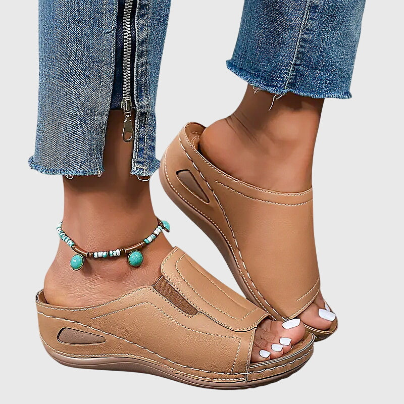 Aretha - Support Sandals