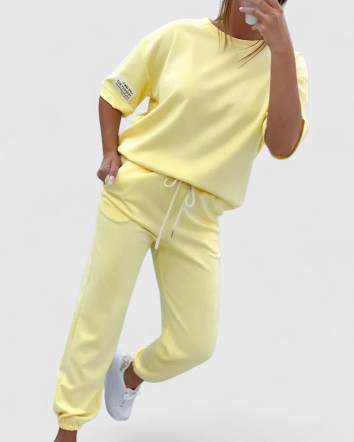Gloria - Comfortable Half-Sleeve & Trouser Set