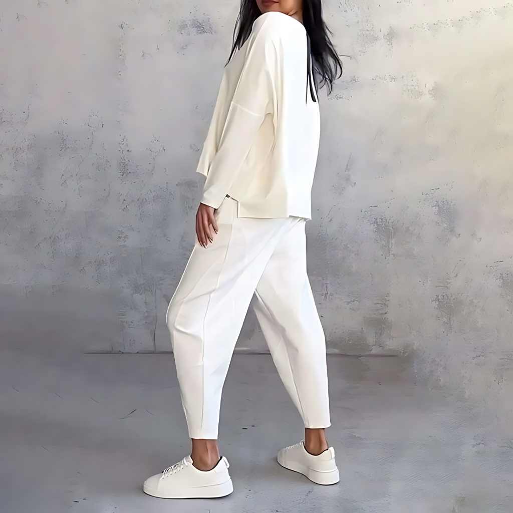 Avenn Comfortable Two-Piece Set
