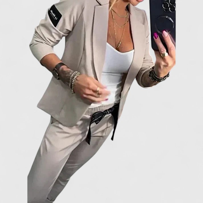Kina - Elegant Blazer and Jogger Set