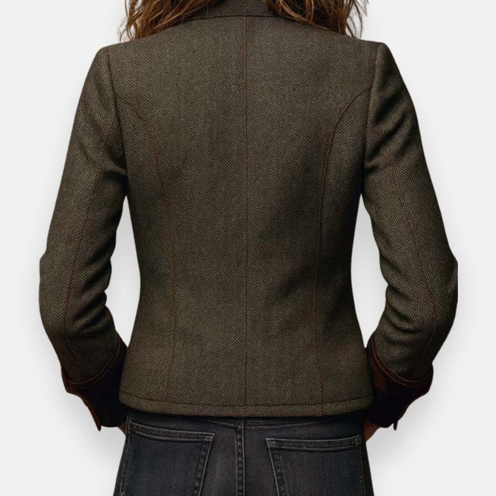 Della - Elegant Jacket