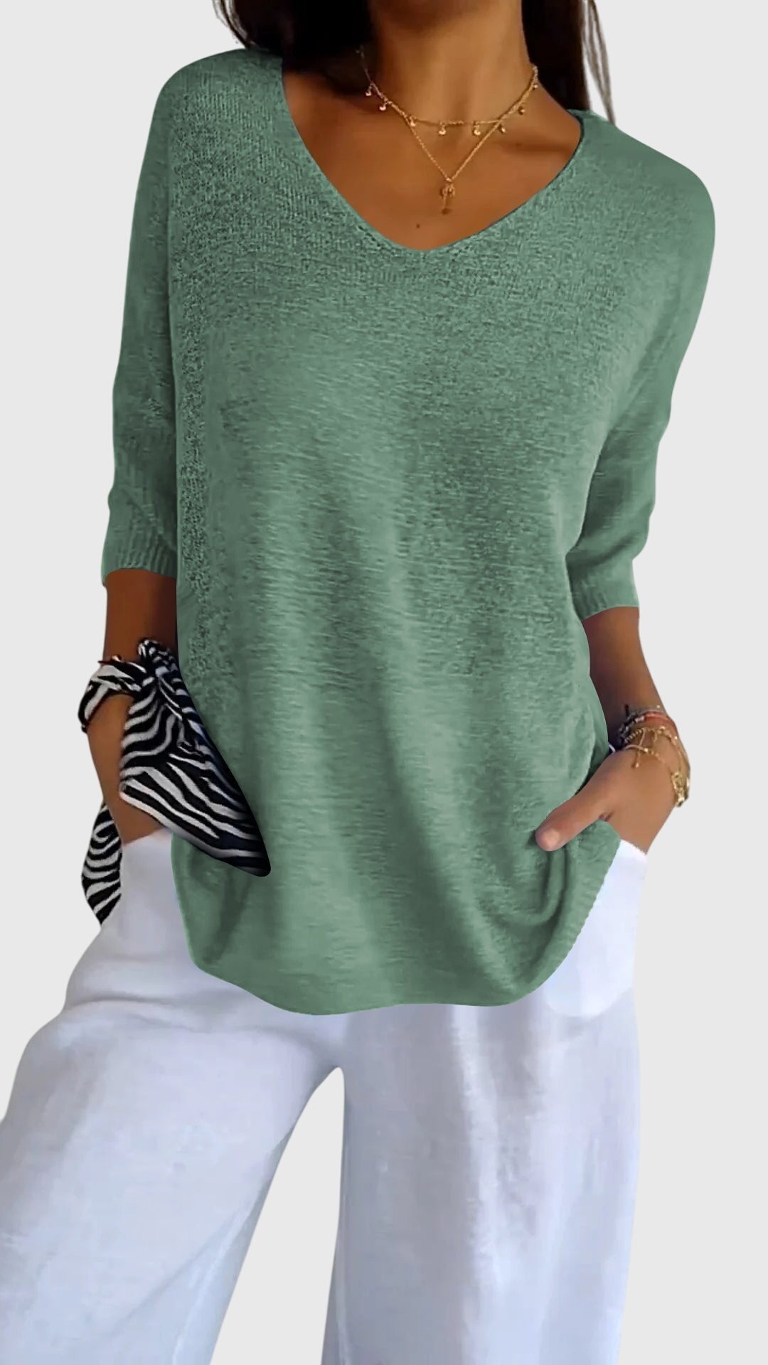 Caroline - Elegant V-Neck Top