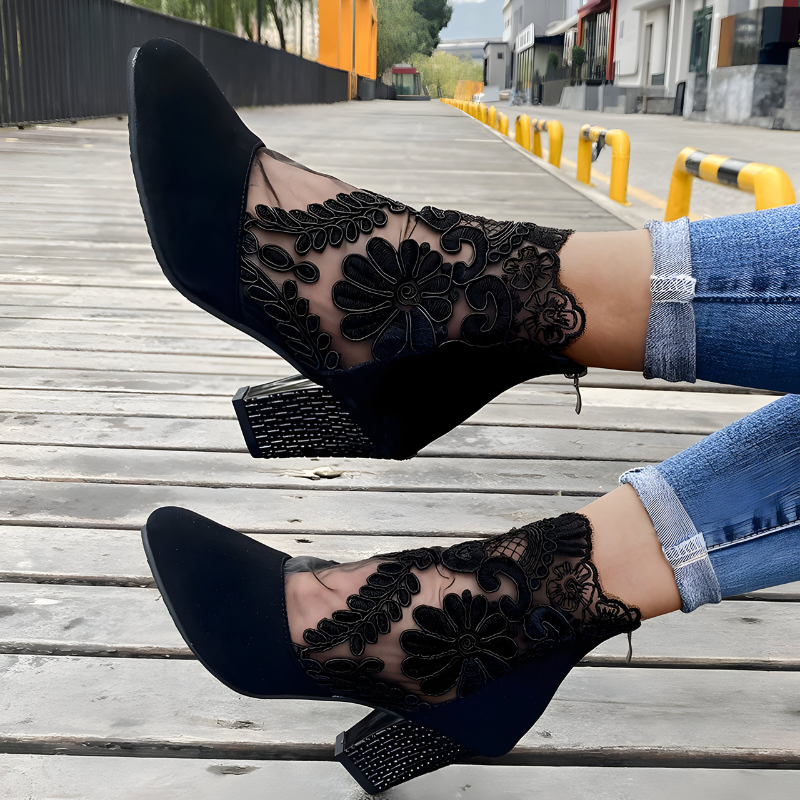 Lynora - Support Heels