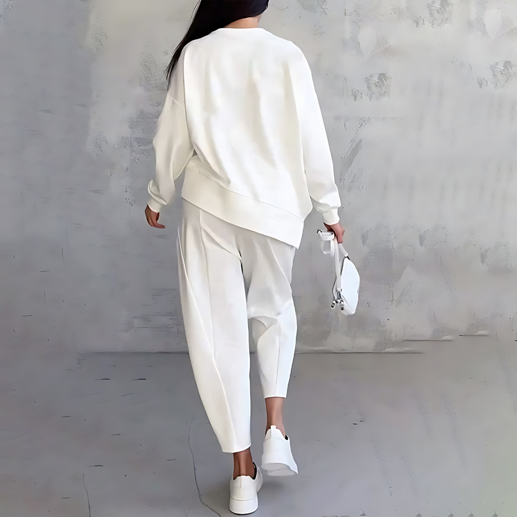 Avenn Comfortable Two-Piece Set