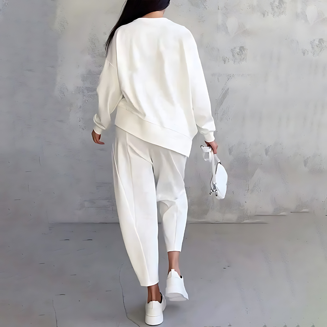 Avenn Comfortable Two-Piece Set