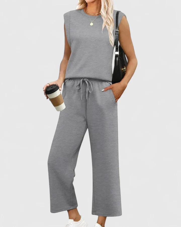 Olyzette - Comfortable Sleeveless Two-Piece Set