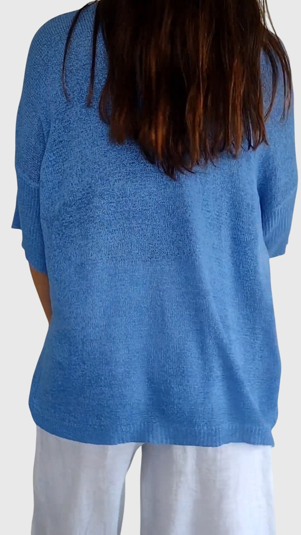 Caroline - Elegant V-Neck Top