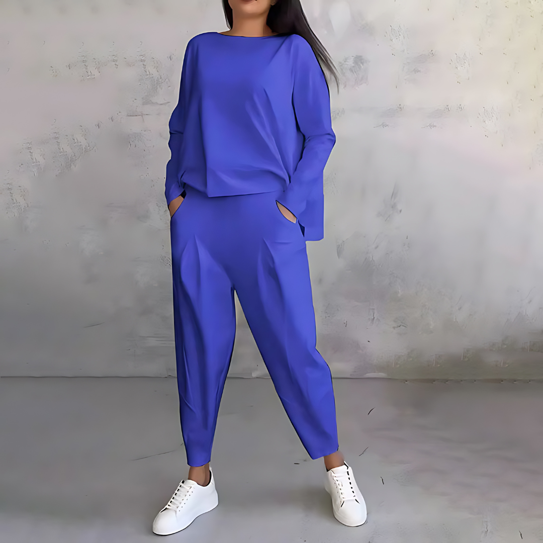 Avenn Comfortable Two-Piece Set