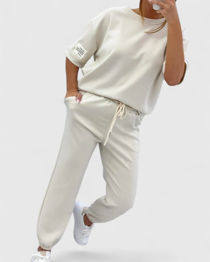 Gloria - Comfortable Half-Sleeve & Trouser Set