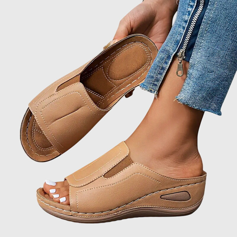 Aretha - Support Sandals