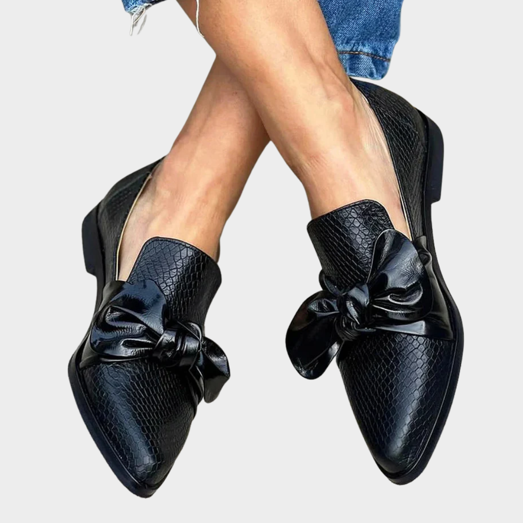 Chelsea elegant bow handcrafted leather loafers