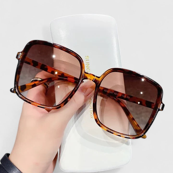 Destinie - Elegant Sunglasses