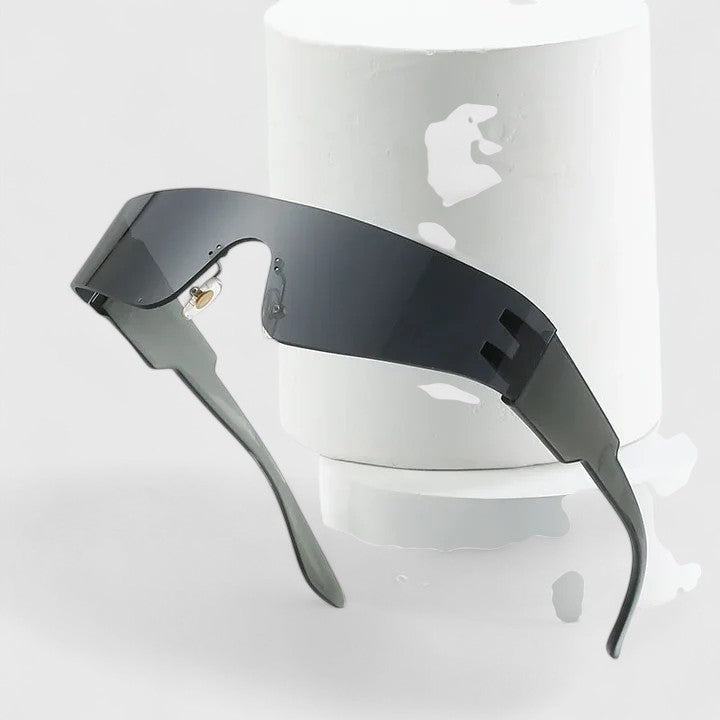 Skyllarr - Elegant Sunglasses