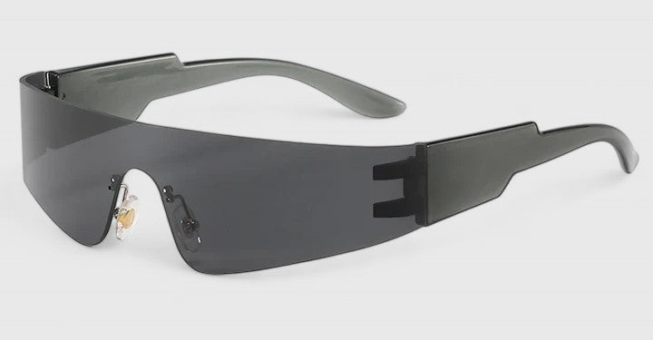 Skyllarr - Elegant Sunglasses
