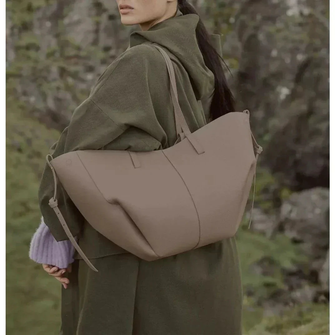 Anemone - Elegant and Durable Tote Bag