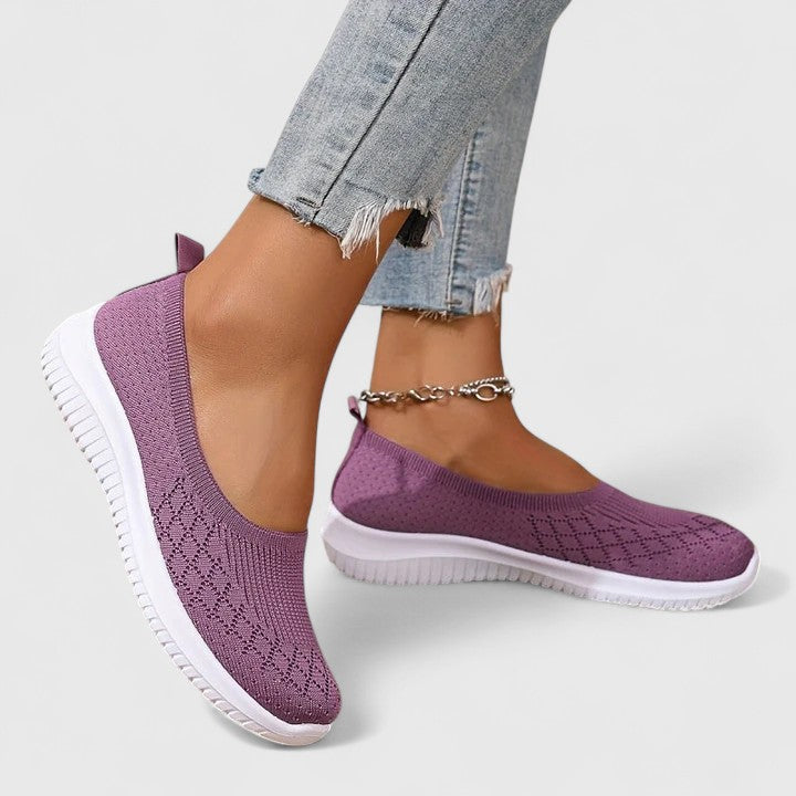Camille elastic slip-on walking shoes with stretchable upper fabric