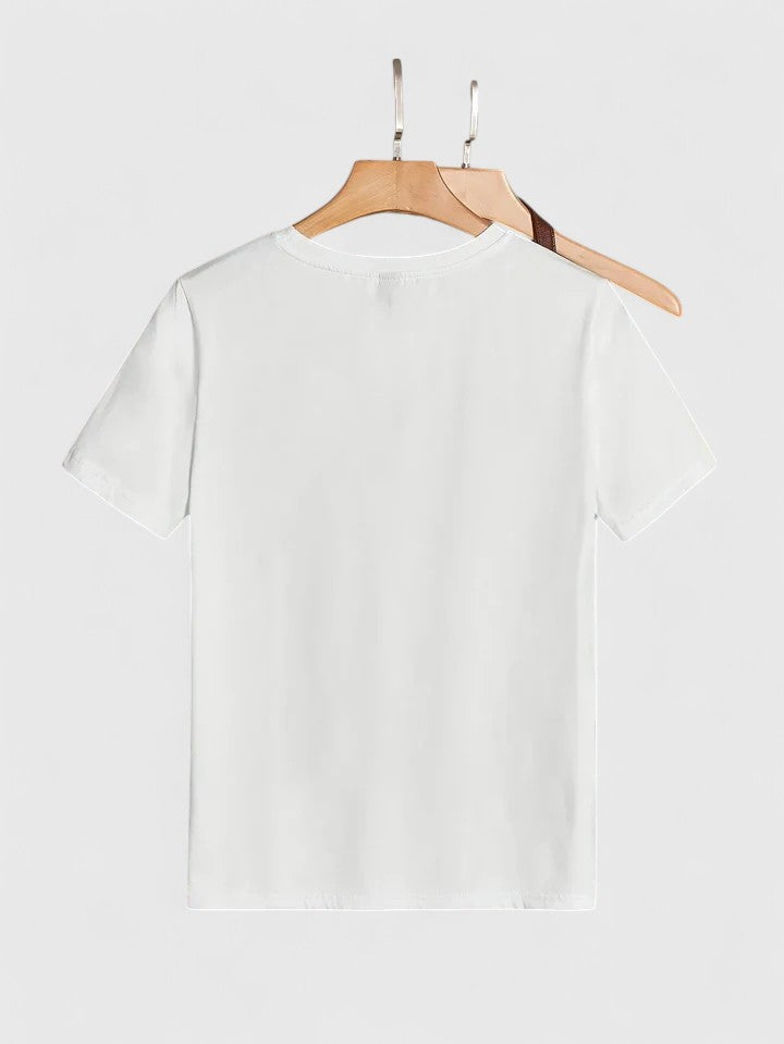 Clara - Comfortable Heart Graphic T-Shirt