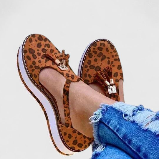 Kelsea Outdoor Walking Sandals