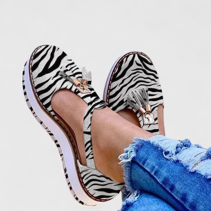 Kelsea Outdoor Walking Sandals