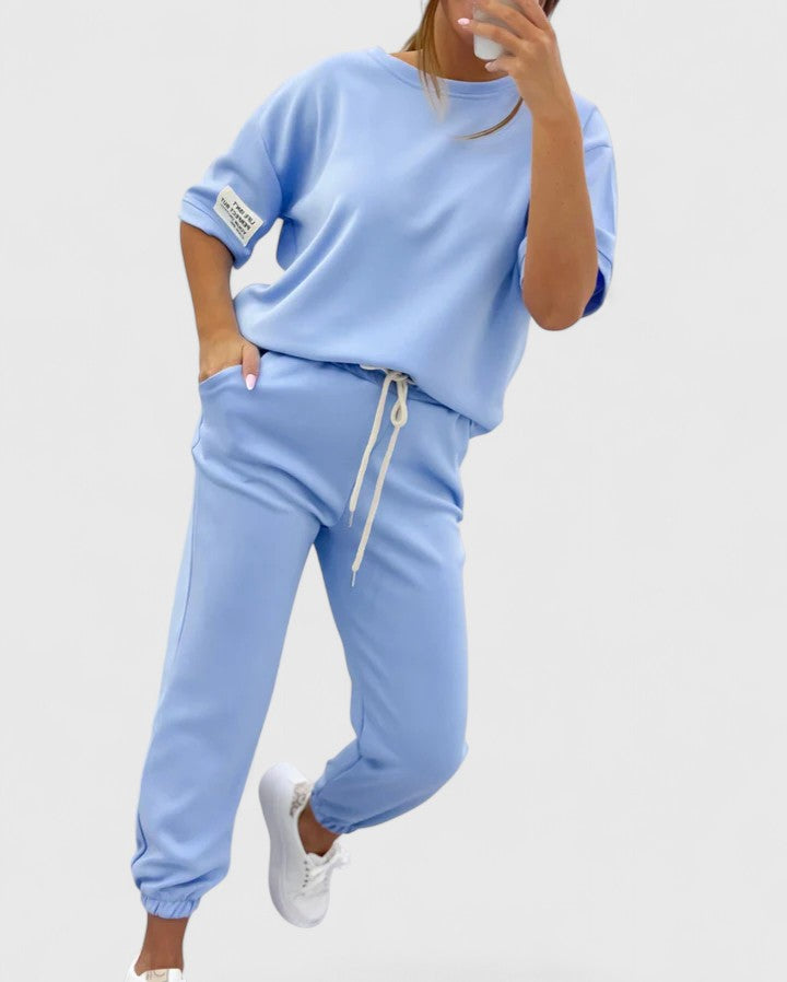 Gloria - Comfortable Half-Sleeve & Trouser Set