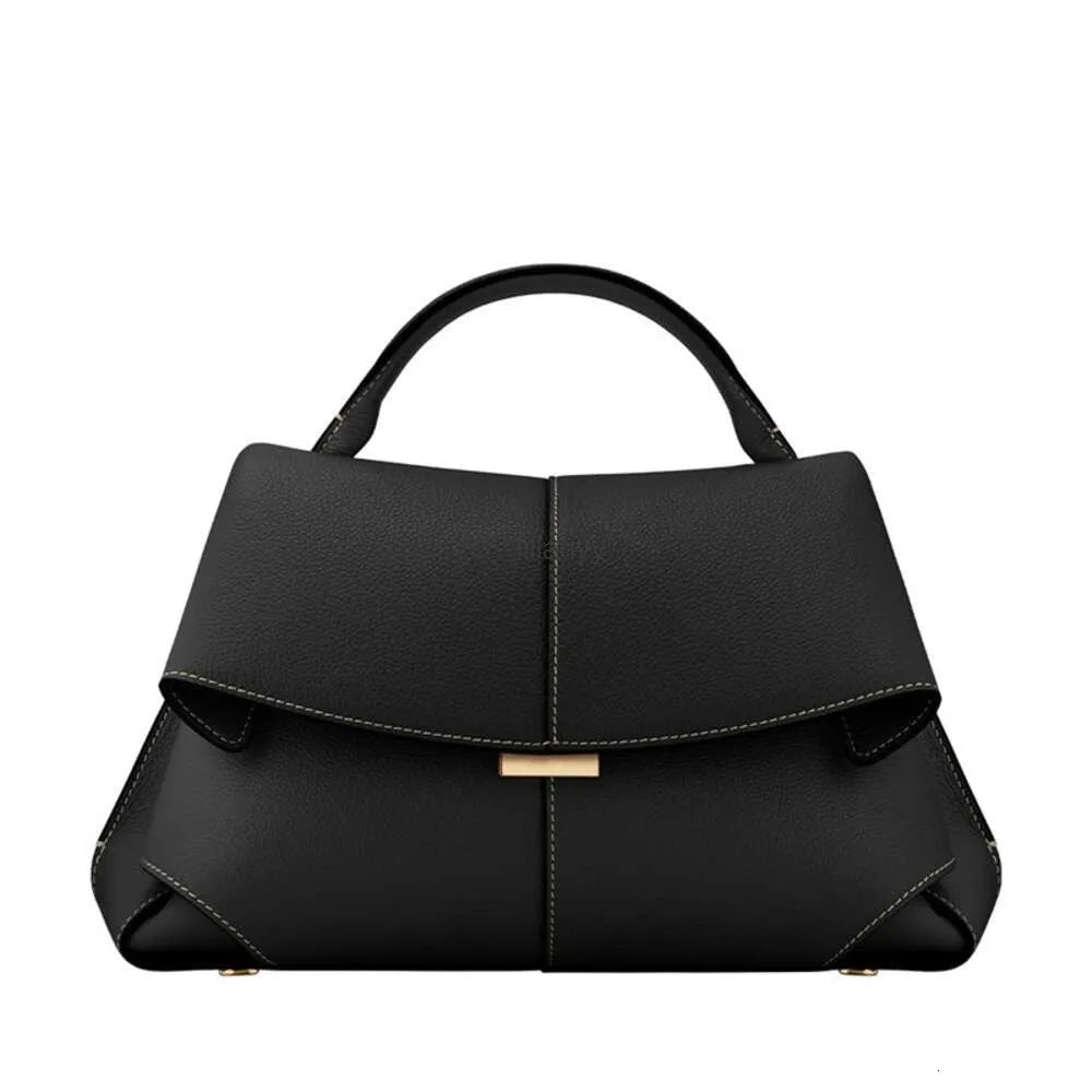 Amaury elegant leather shoulder bag